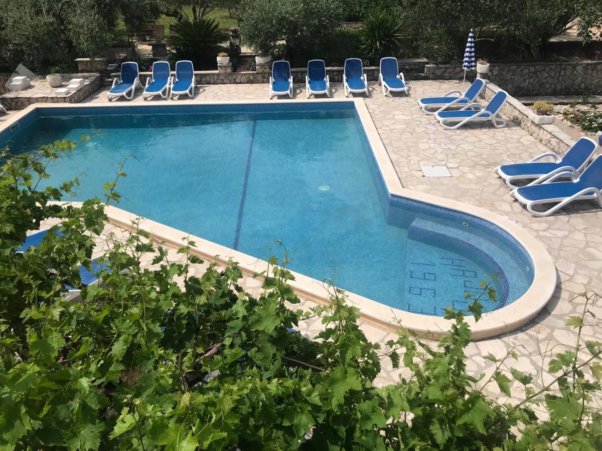 Spacious Bedroom For Two With Pool View - Pansion Hajduk Korčula Exterior foto