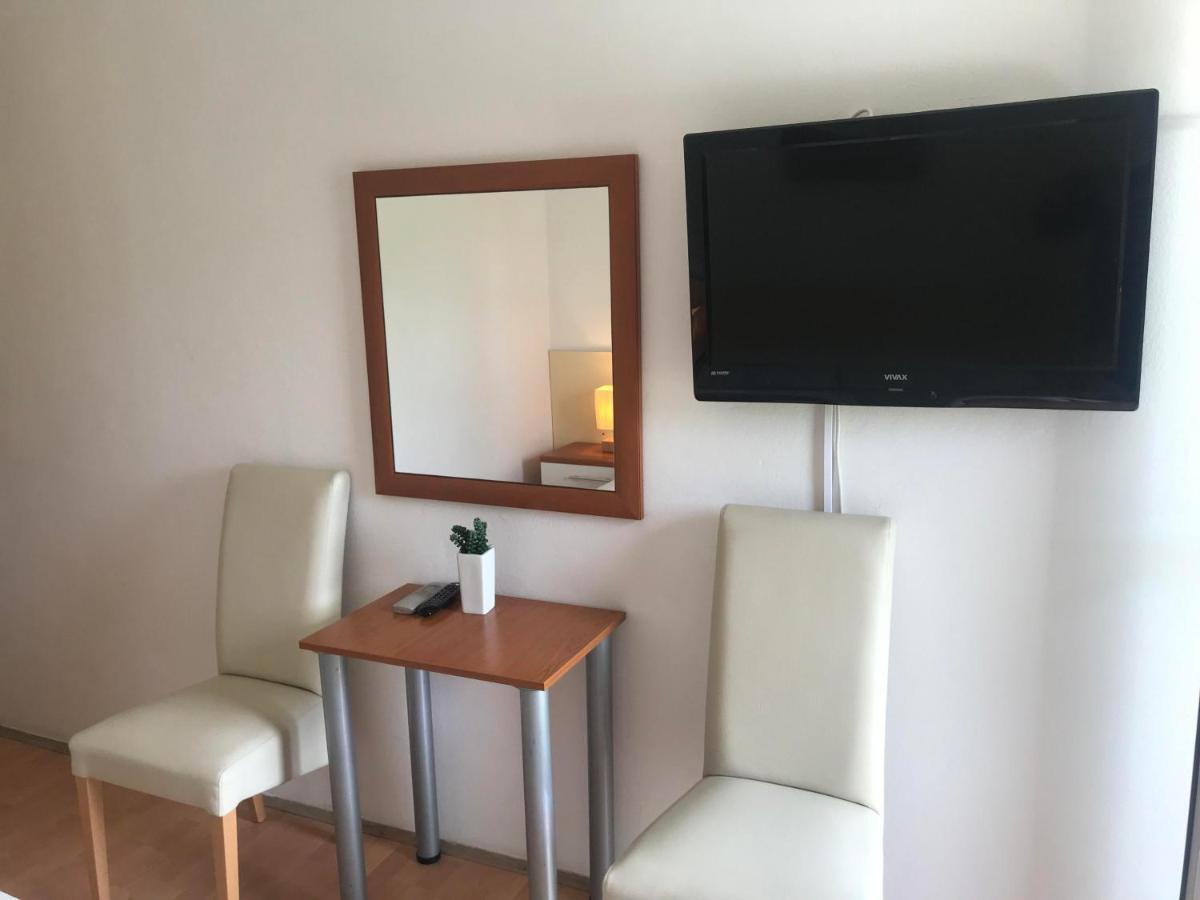 Spacious Bedroom For Two With Pool View - Pansion Hajduk Korčula Exterior foto